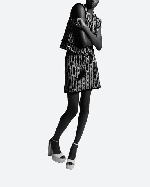 Imagen 0 de Falda negra étnica