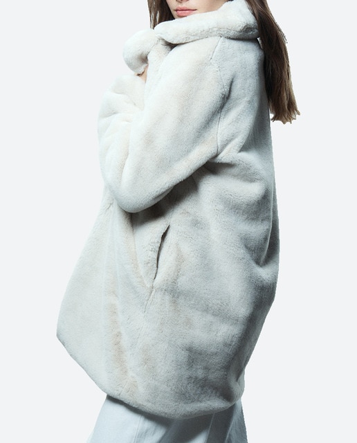 Imagen 0 de Abrigo pelo solapa