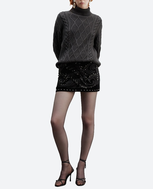 Imagen 0 de Falda bordada tachas