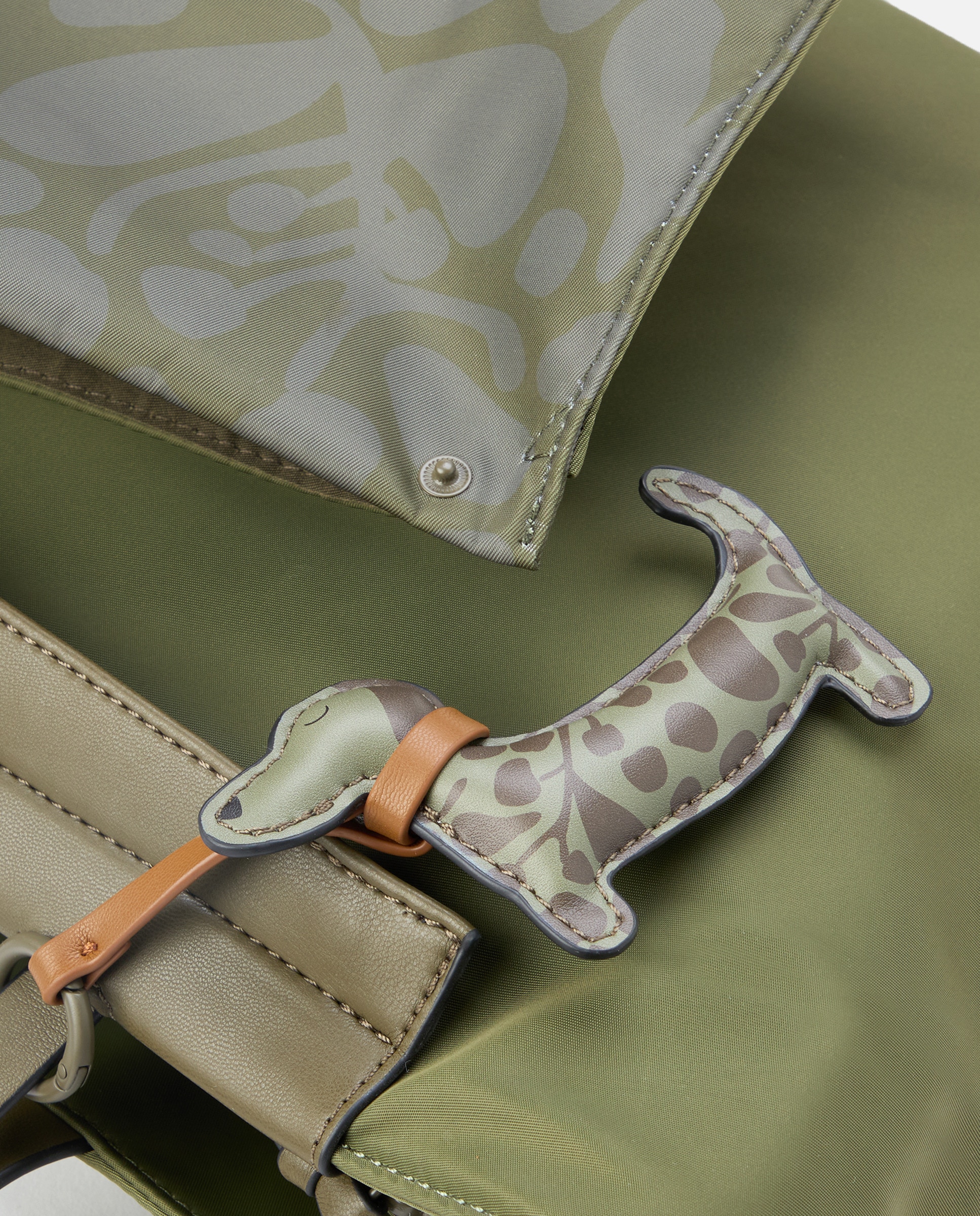 Mala Shopper com Bolso à Frente e Estampado Reversível 520 Caqui-3