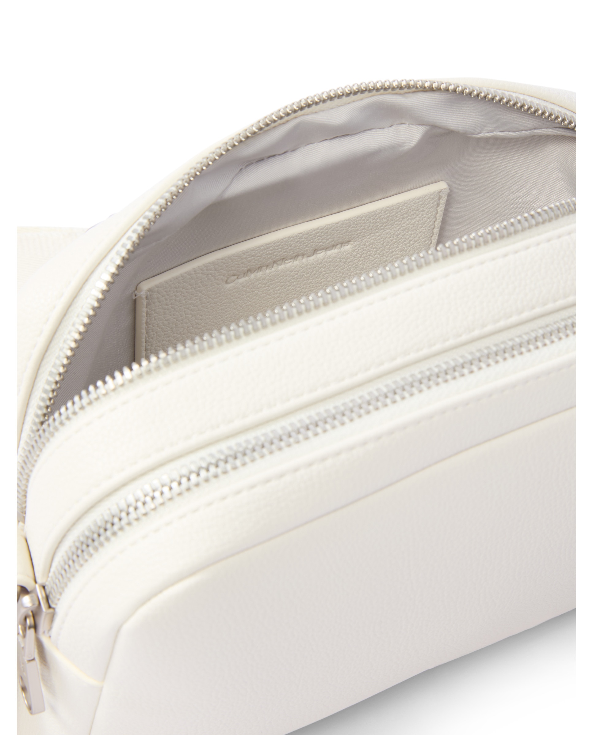 Bolso bandolera con asa deportiva · Calvin Klein · El Corte Inglés