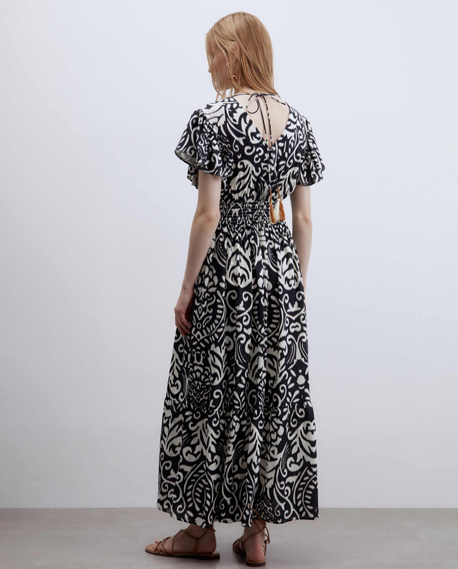 Vestido Espelhado com Folho Preto-2