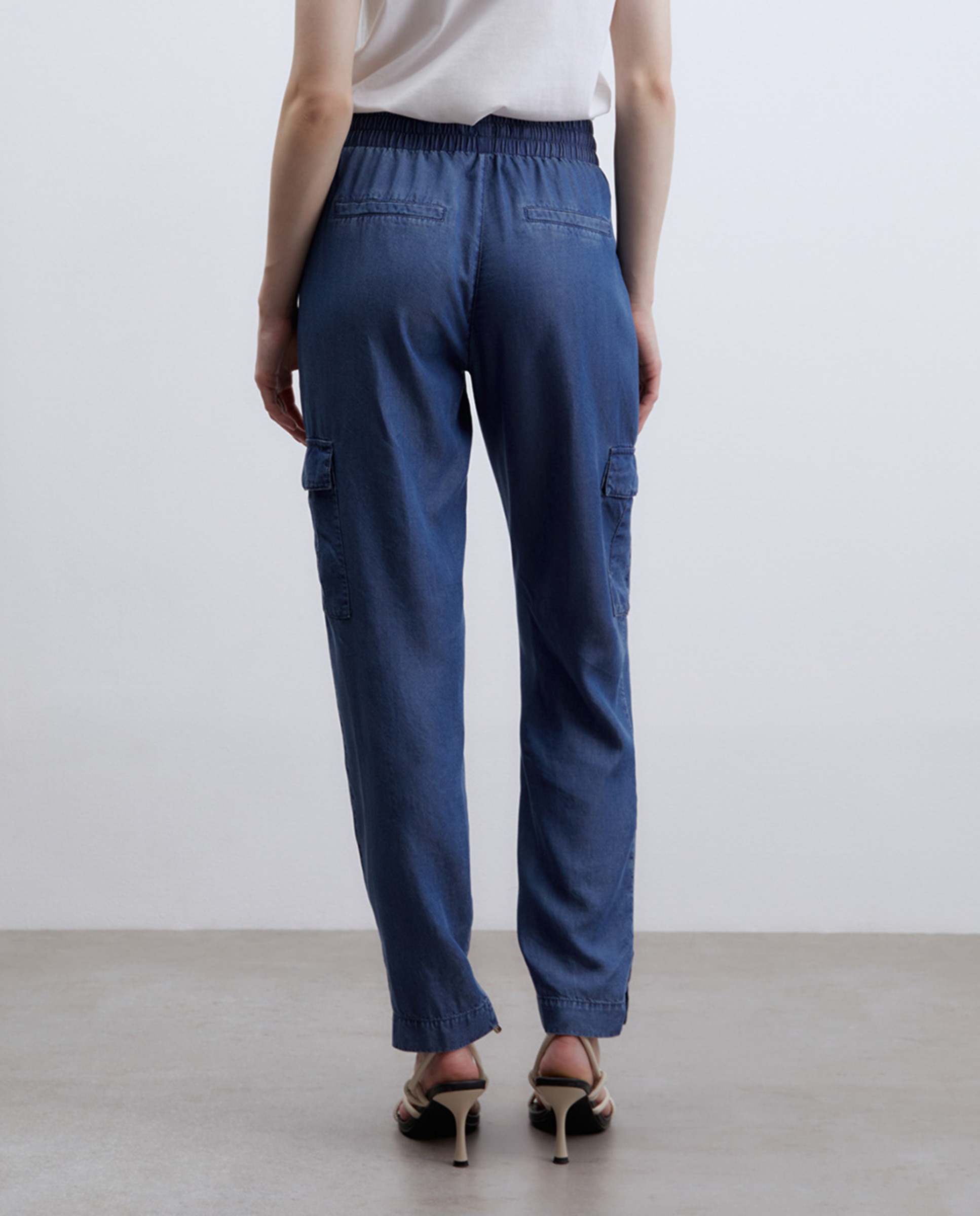 Jeans Relaxed Fluid Cargo Azul-escuro-3