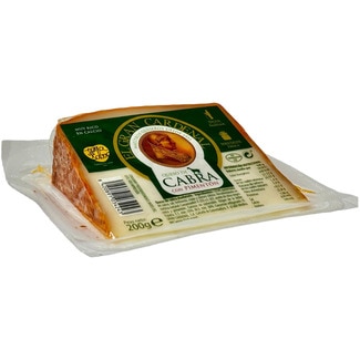 queso de cabra con pimentón cuña 200 g - El Gran Cardenal