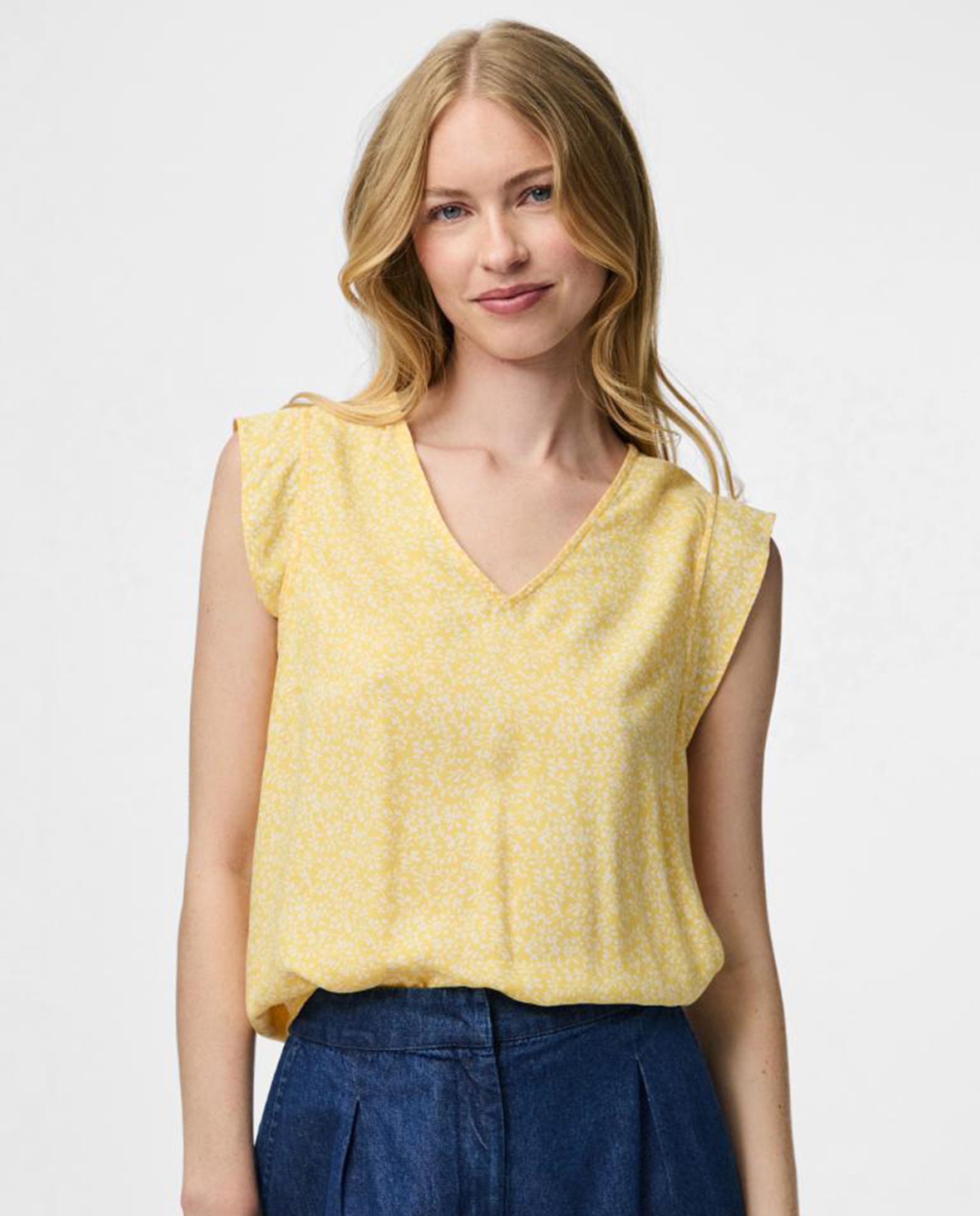 Blusa com Decote em Bico e Manga Curta Amarelo-1