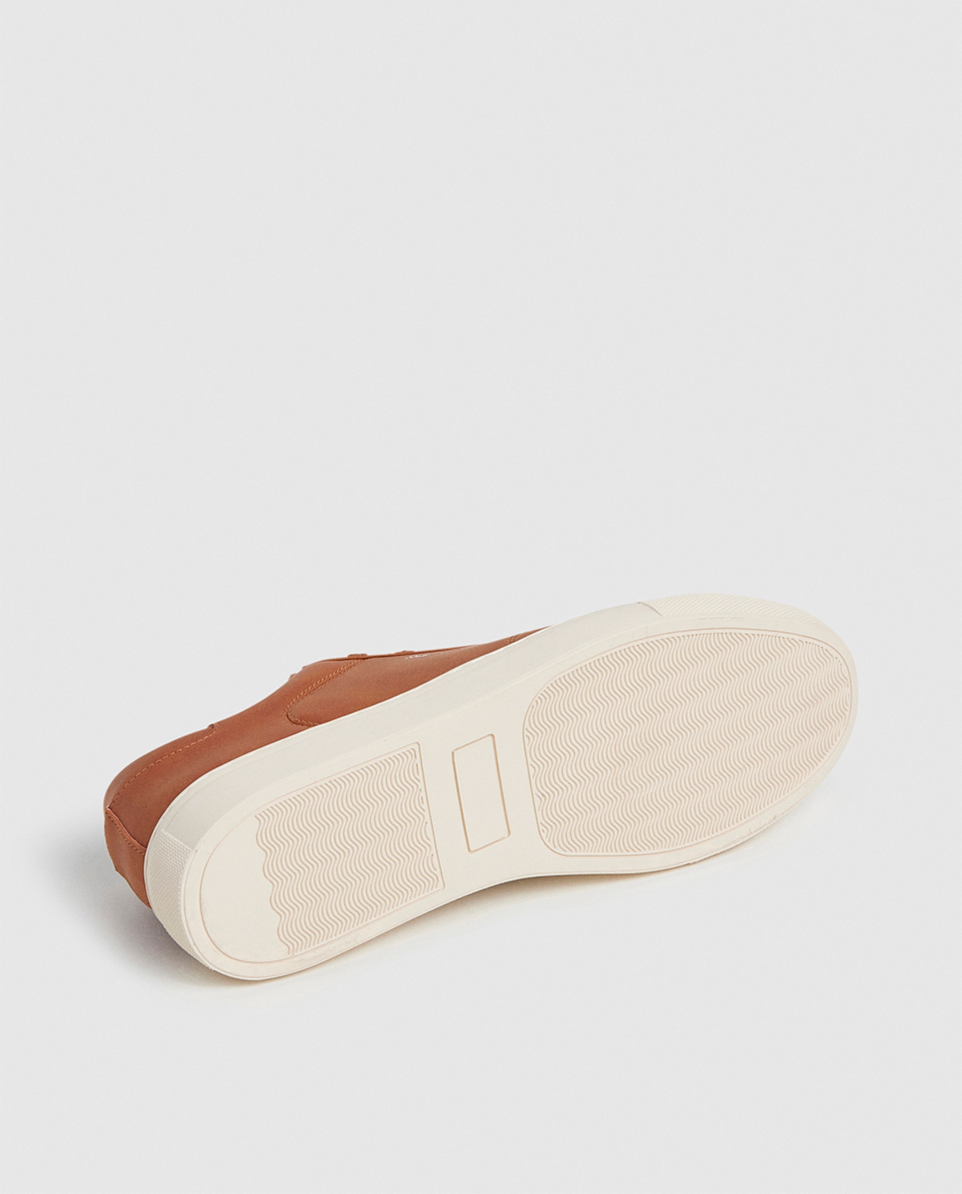 Sapatilhas Basic Castanho-6