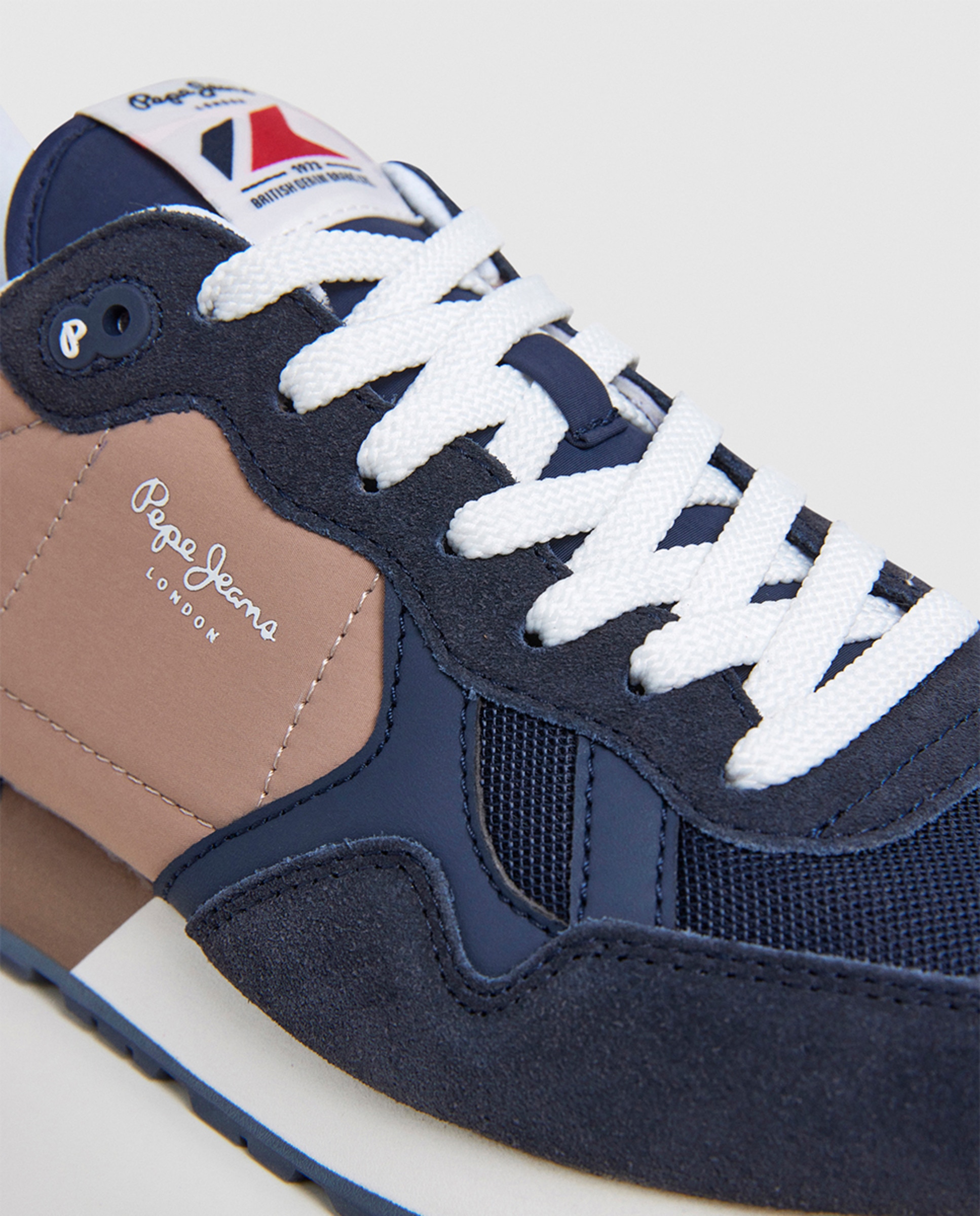 Sapatilhas Brit Colors em Combinação de Material e Cor Azul-marinho-11