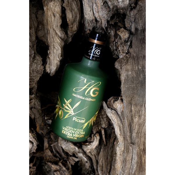 Picual variety extra virgin olive oil bottle 500 ml