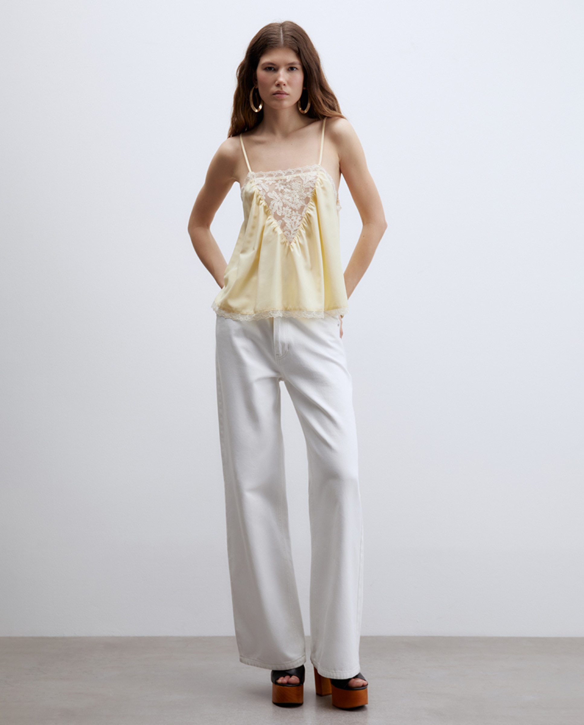 Top com renda Amarelo-5