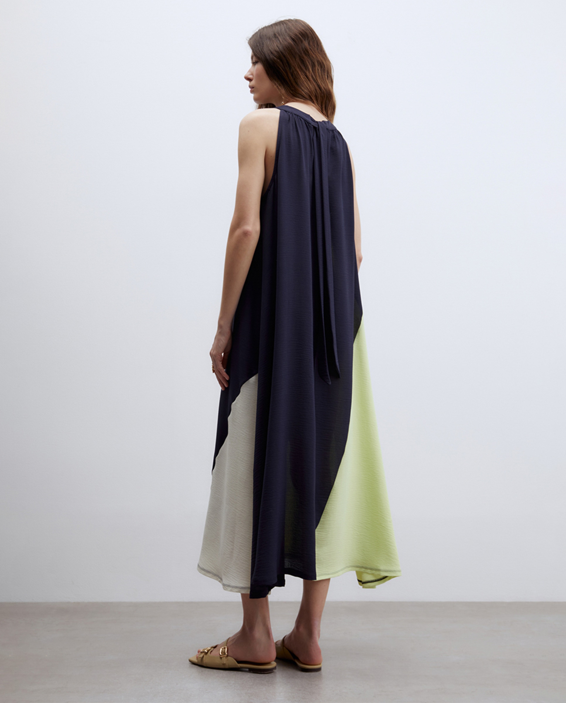 Vestido com Color Block Azul-marinho-4