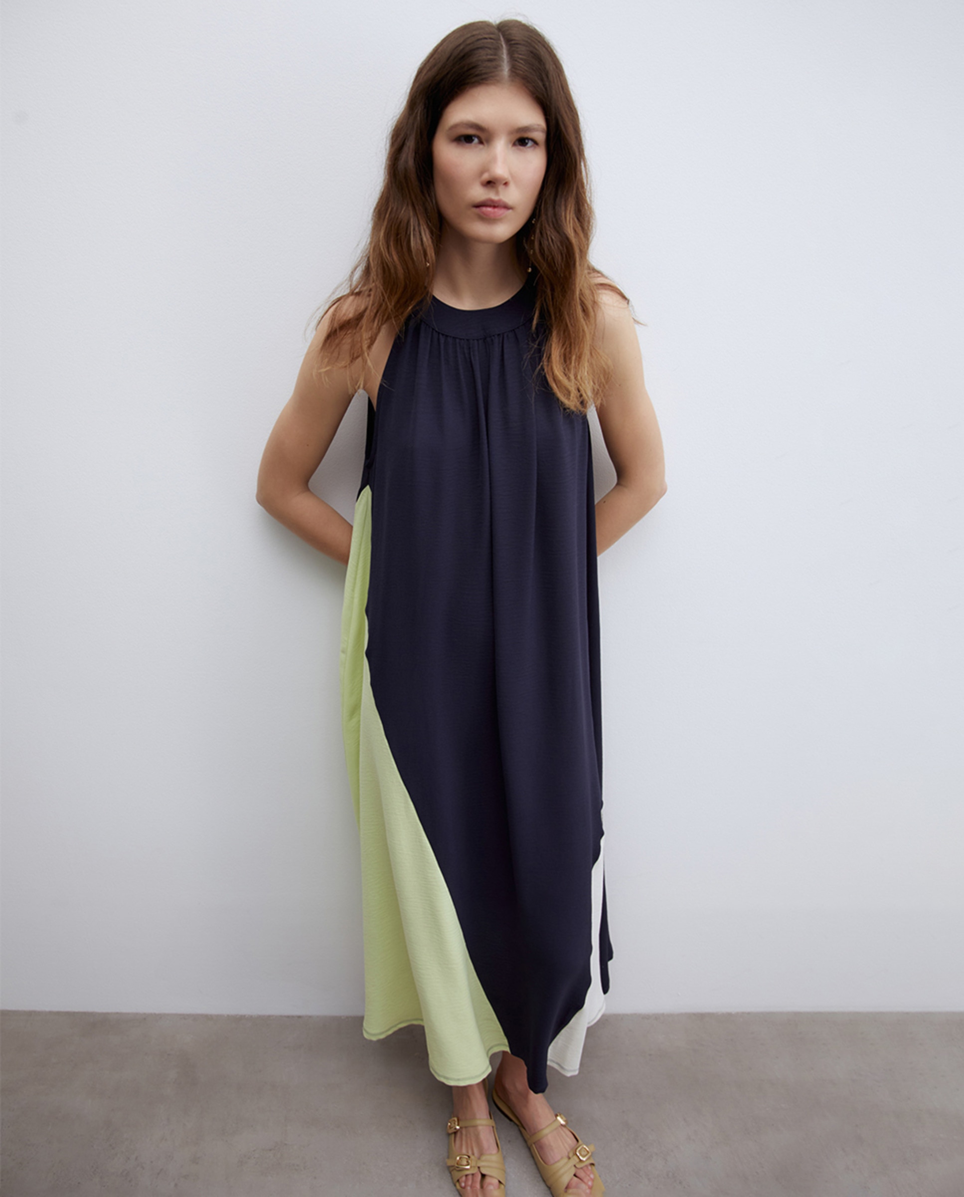 Vestido com Color Block Azul-marinho-2