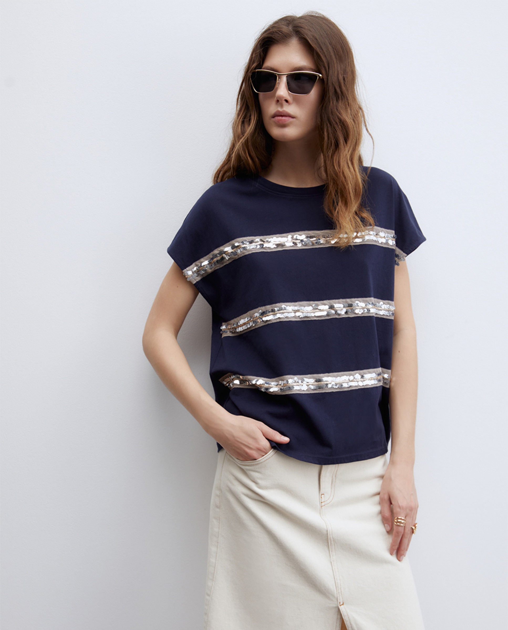 T-shirt com Adorno de Lantejoula Azul-marinho-1