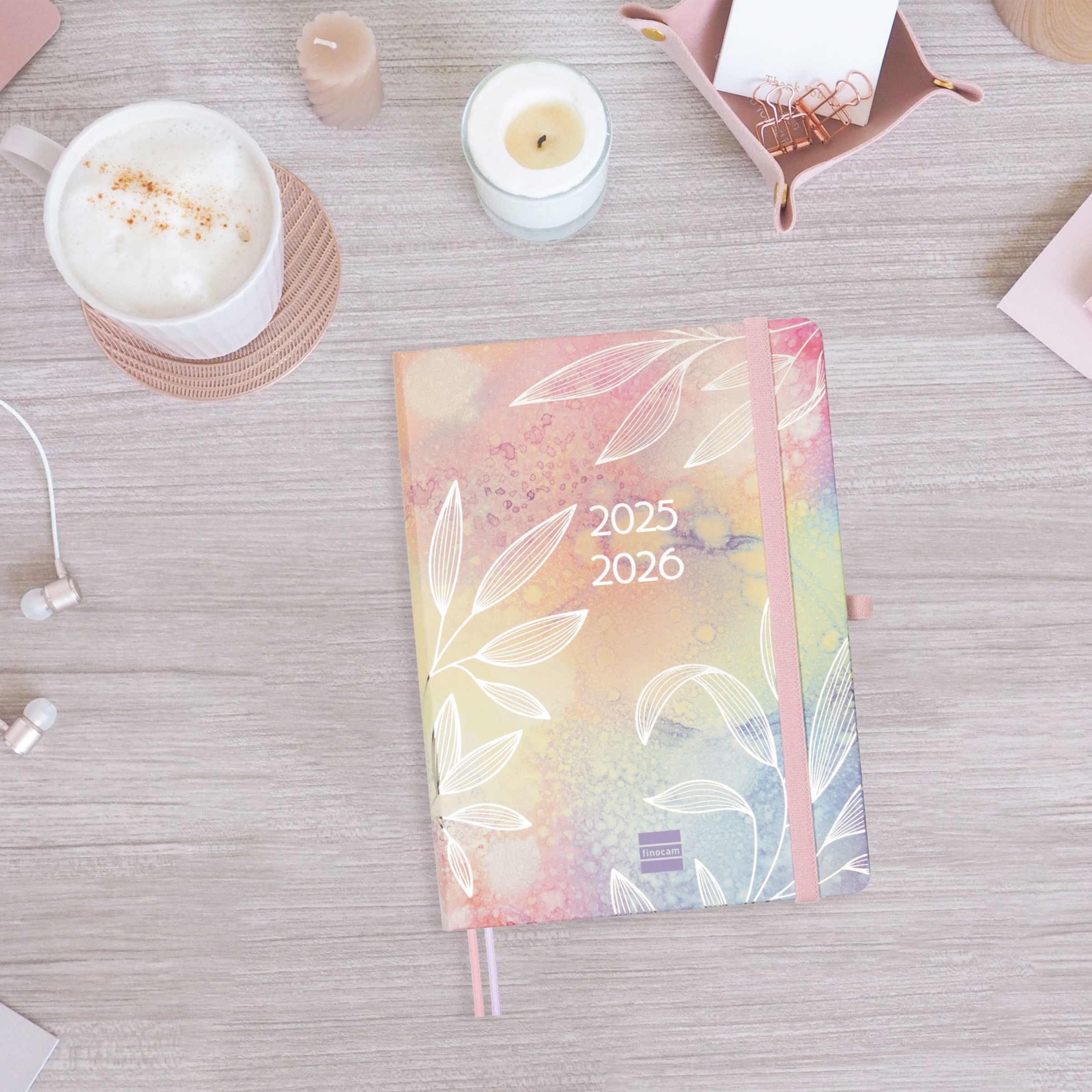 Agenda 18 meses julho 2025-dezembro 2026 Mínimal M5-140x190 mm vista semanal horizontal Pretty Finocam internacional multilingue Multicolor-3