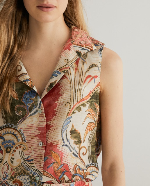 Imagen 0 de Blusa de mujer sin mangas con estampado floral
