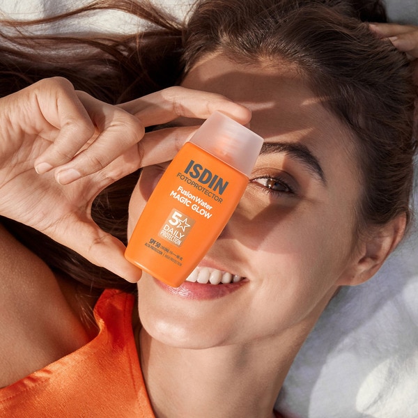 Fusion Water Magic Glow SPF 50 facial sun protection 50 ml daily use
