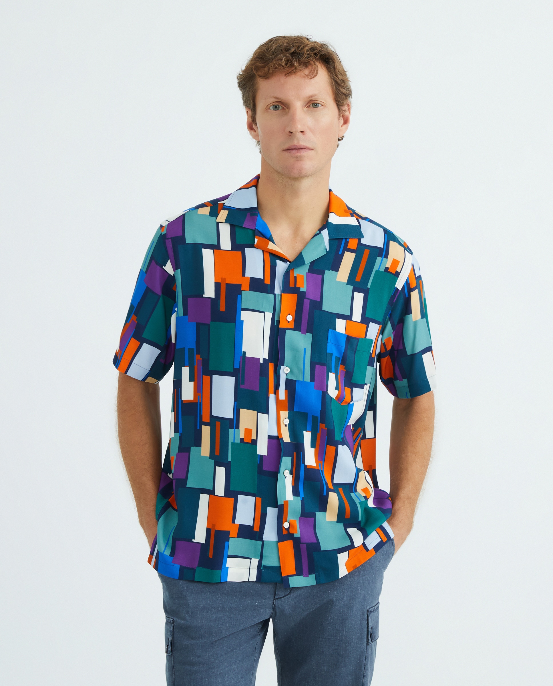 Camisa Havaiana Estampada com Manga Curta Multicolor-1