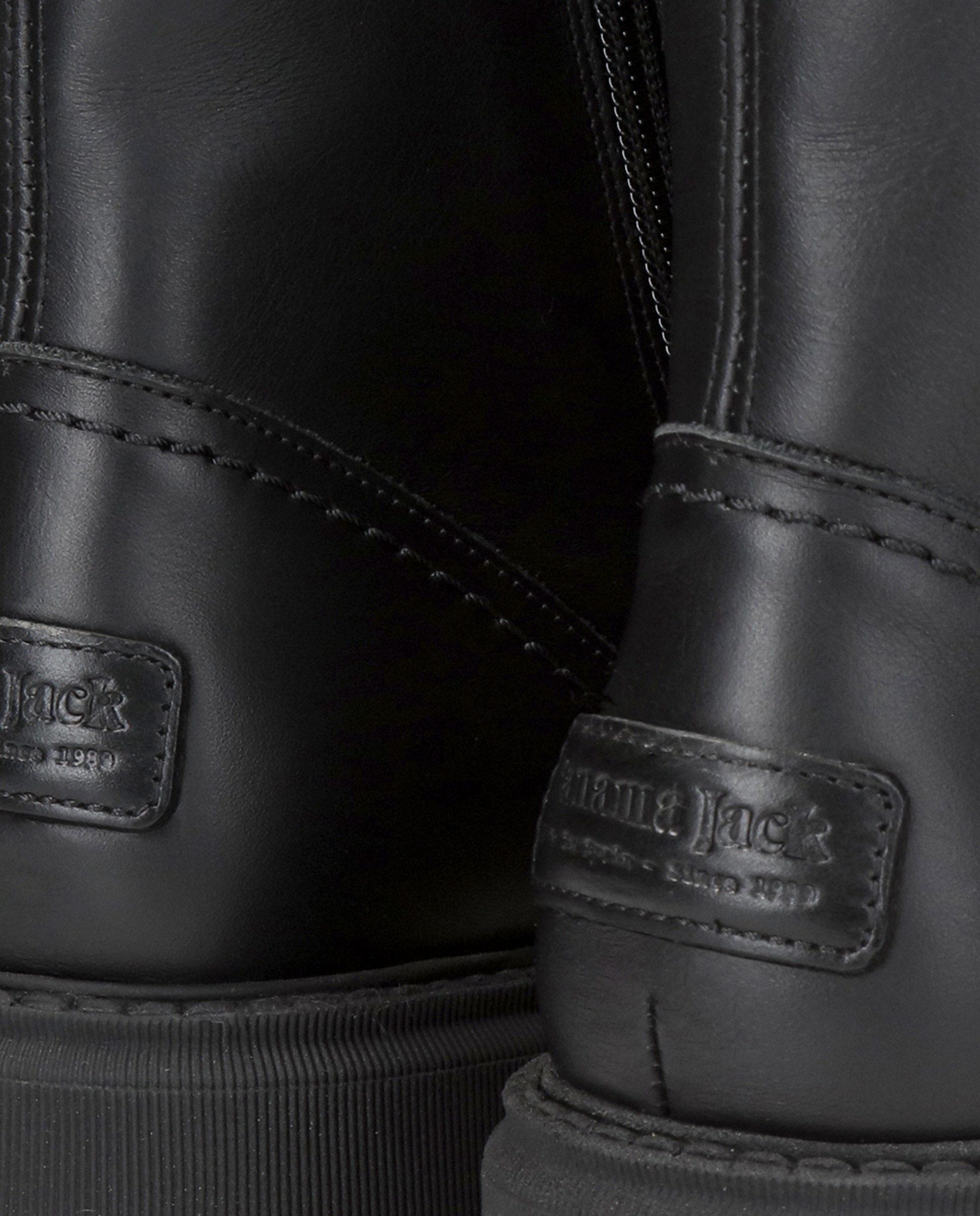 Botas em Pele e com Forro de Pelo Sintético Preto-6