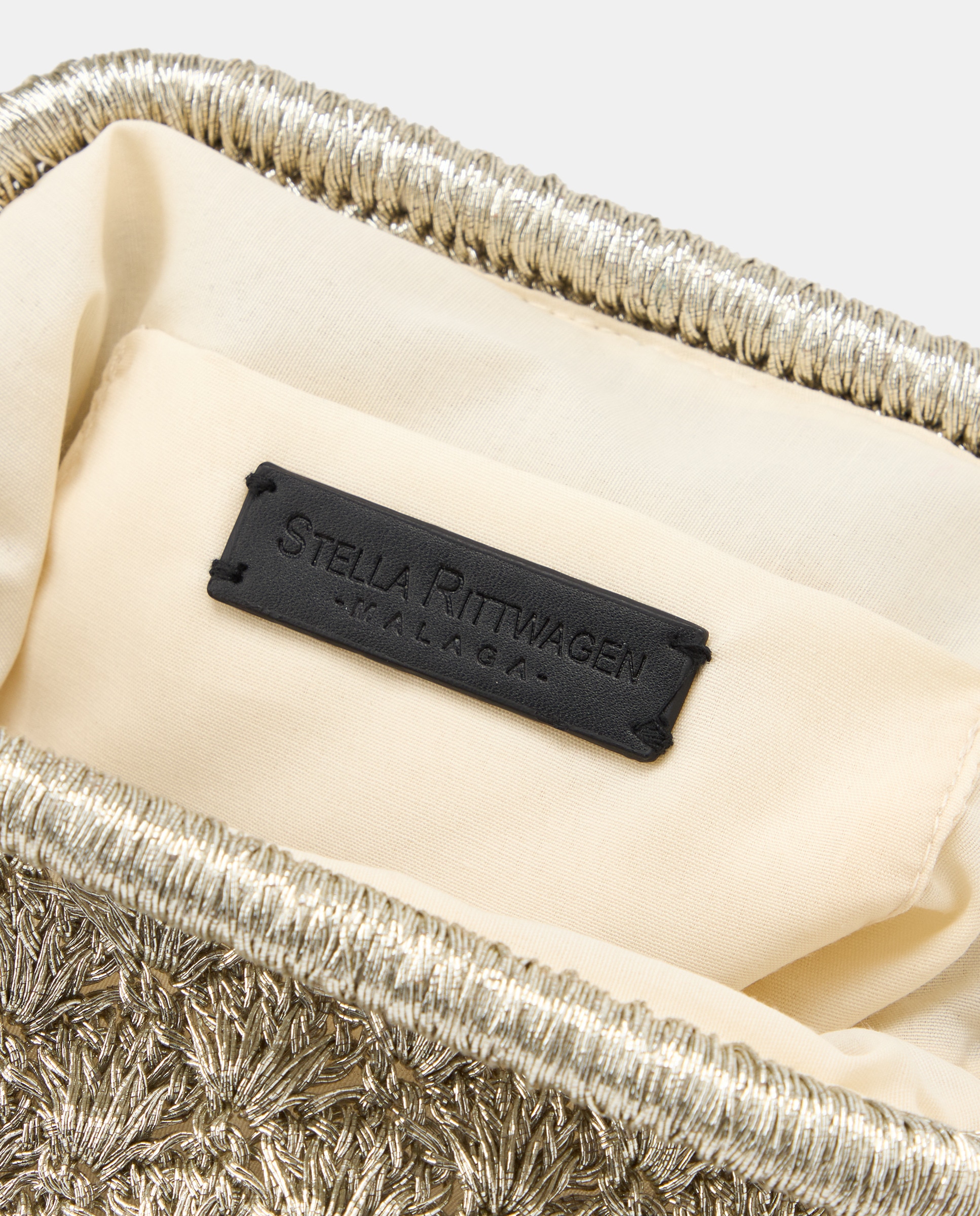 Mala Tipo Pouch de Ráfia com Fio Metalizado Ouro-4