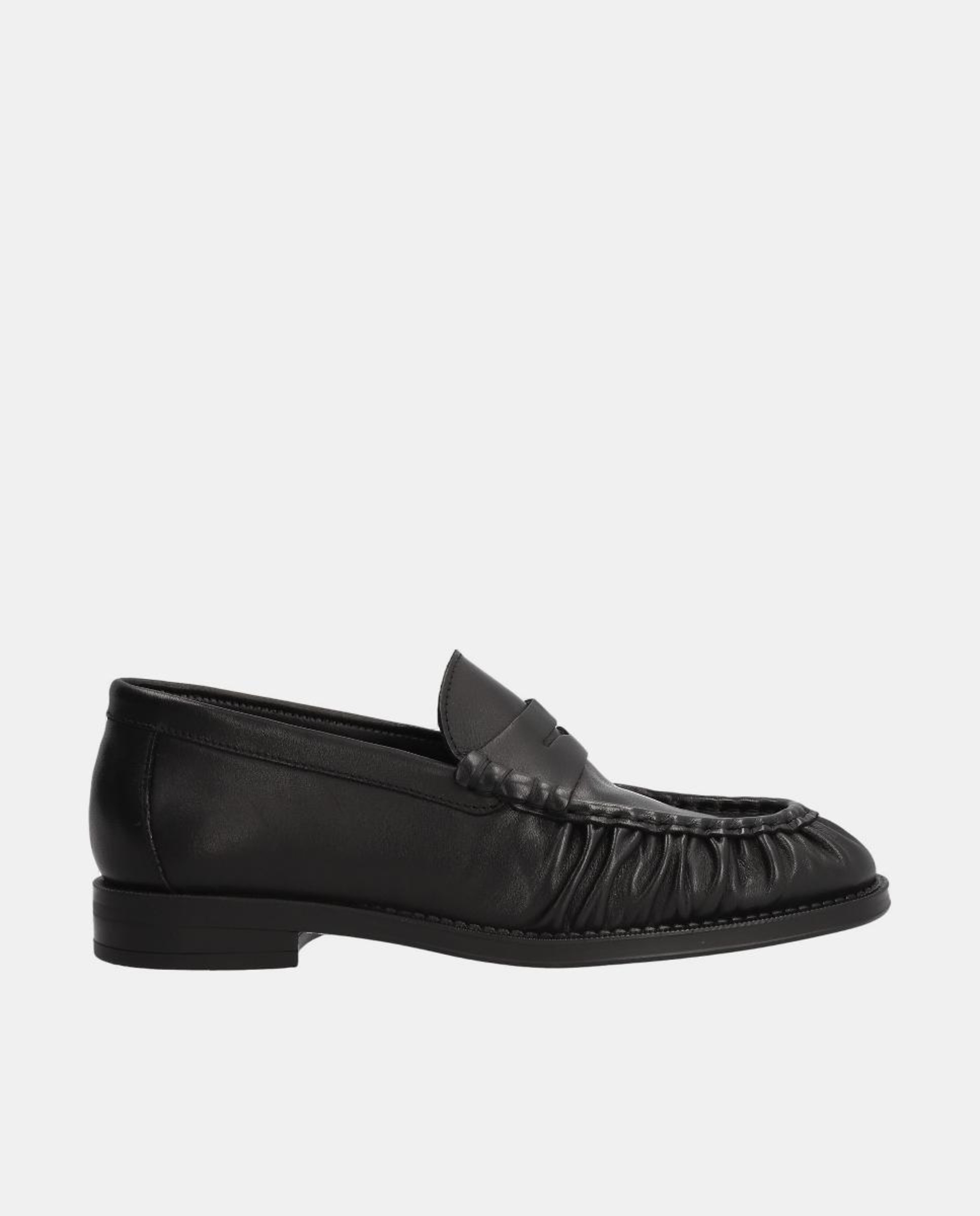 Mocassins em Pele com Sola de Borracha TPR e sem Fecho Preto-1