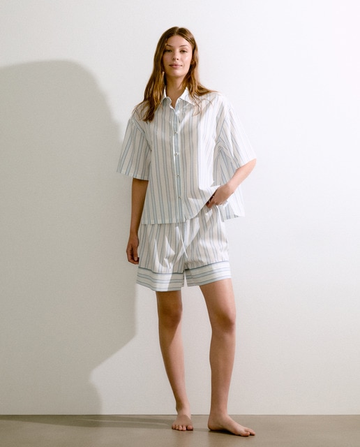 Imagen 0 de Pijama camisero corto de rayas de mujer