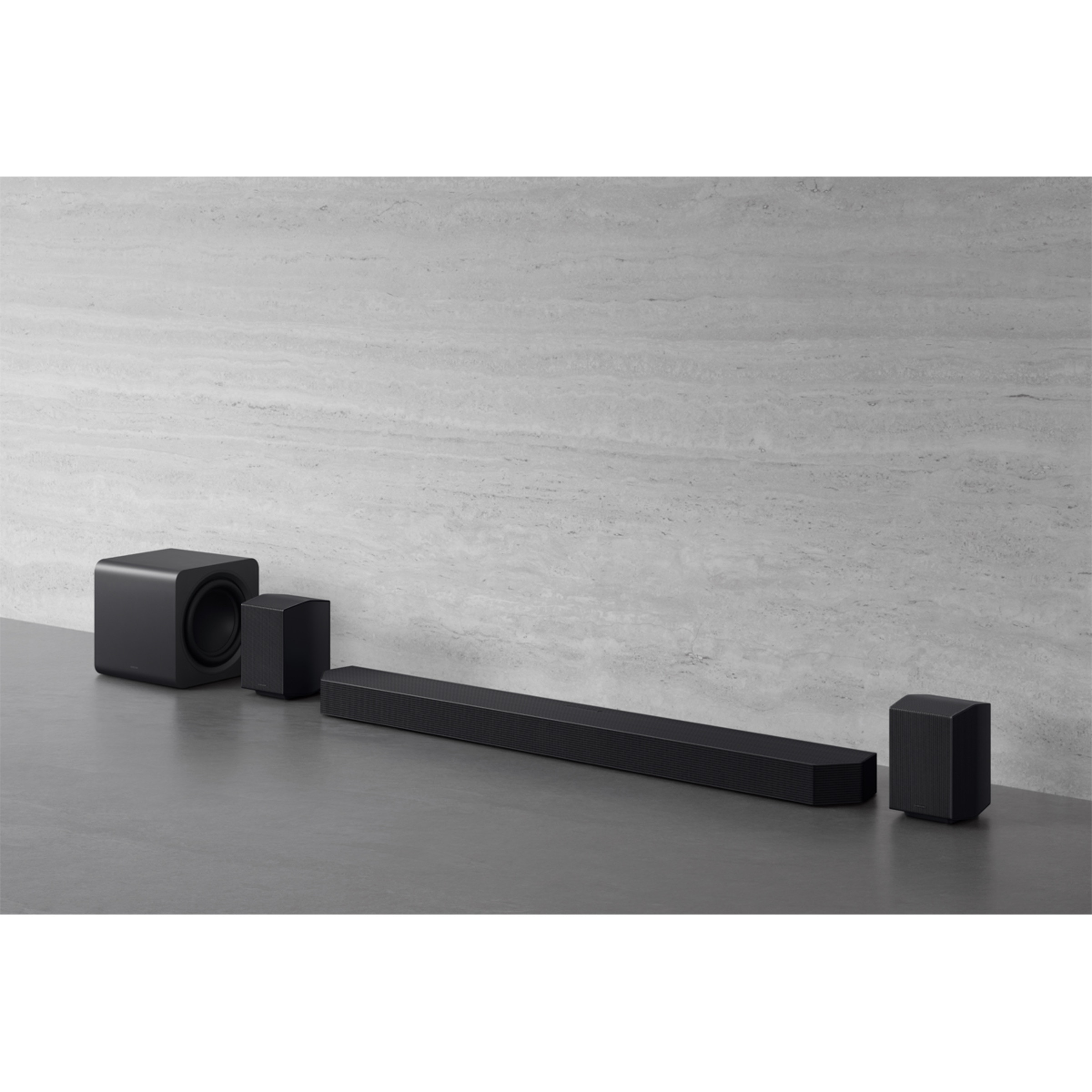 Barra de sonido Samsung 2025 HW-Q990F, Dolby Atmos y DTS: X, Q-Symphony, 11.1.4 con 23 altavoces, 756W, Subwoofer inalámbrico 8" de 300W, Wi-Fi Negro-11