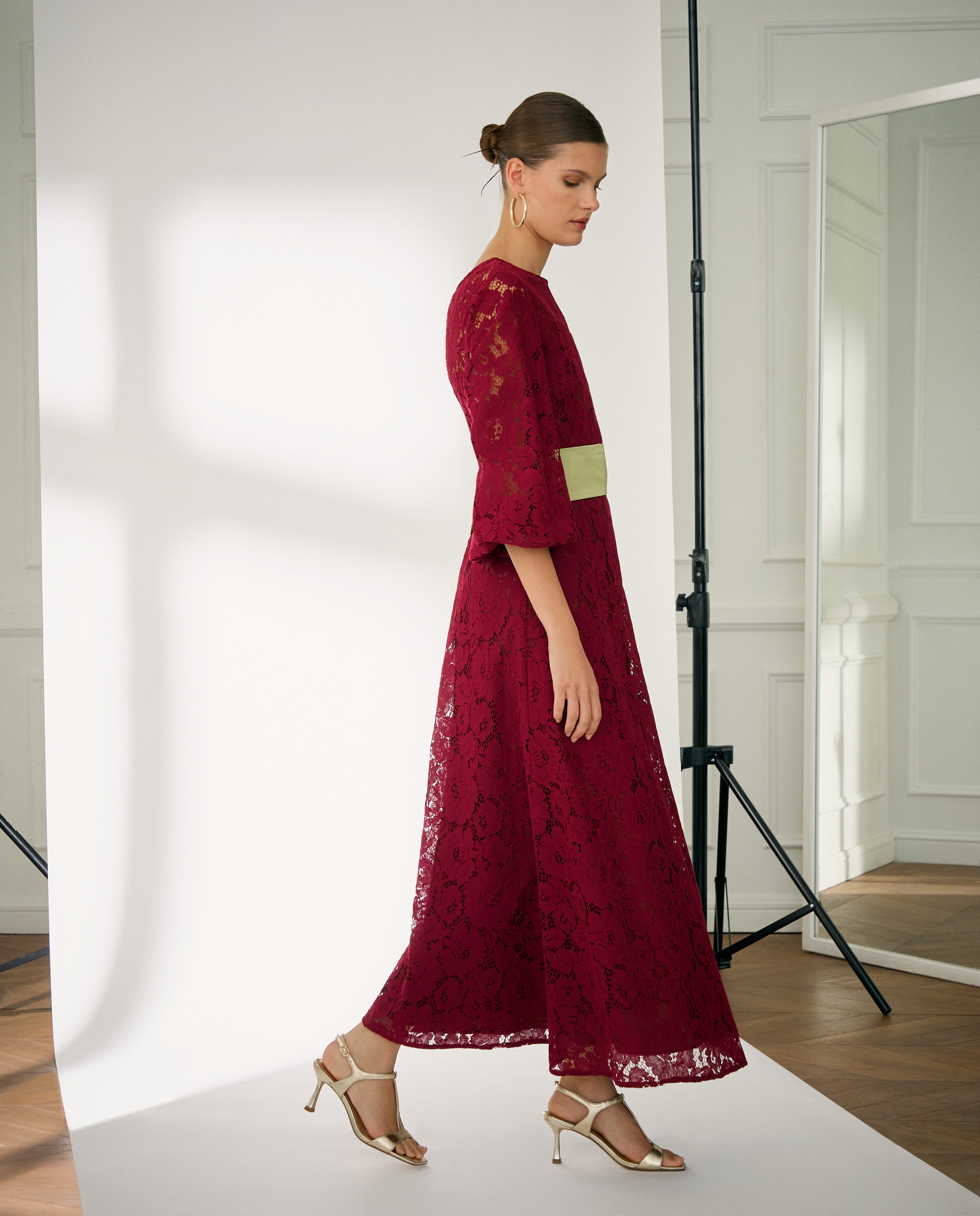 Vestido midi de renda Bordeaux-2