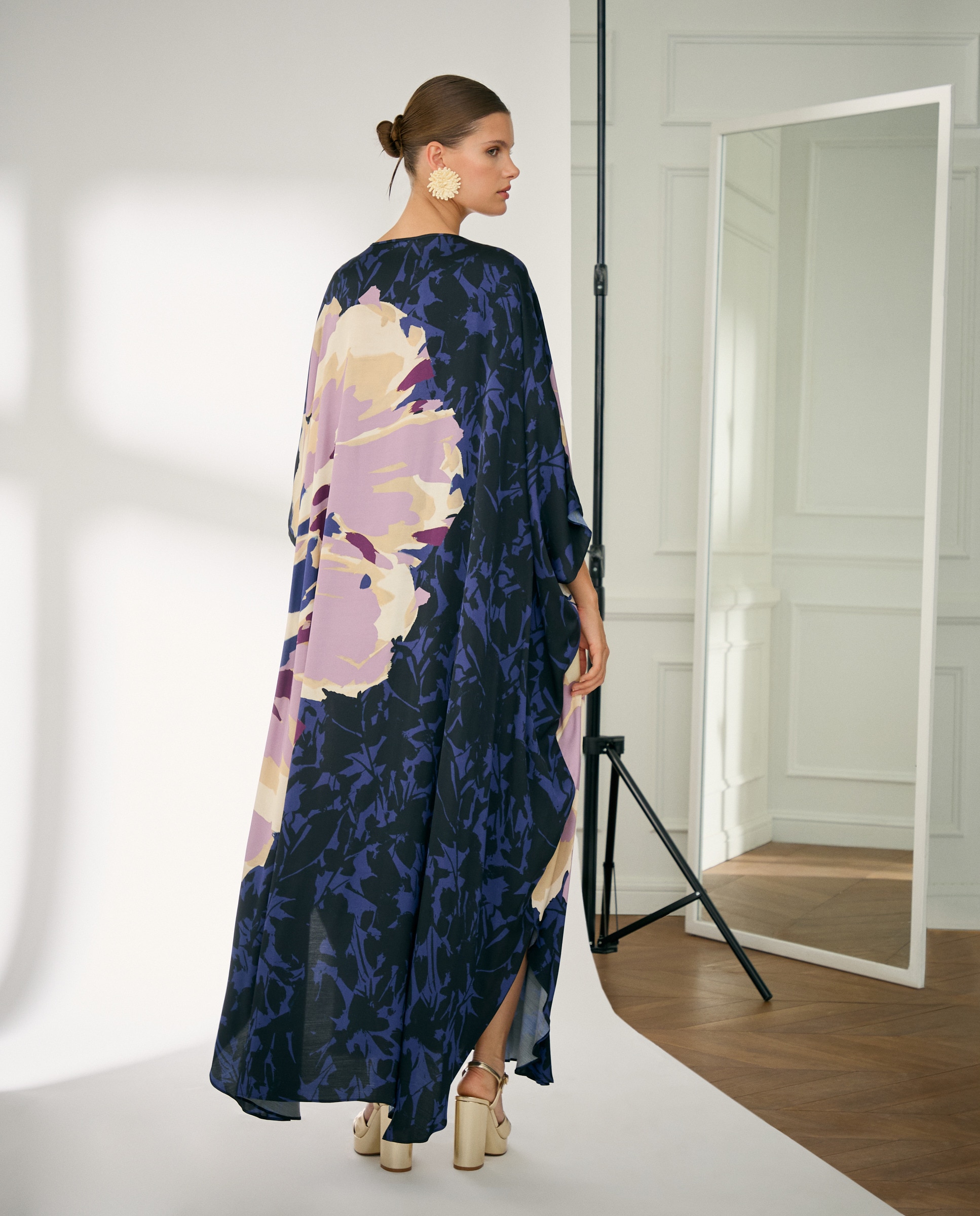Vestido Curto com Jacquard Azul-3