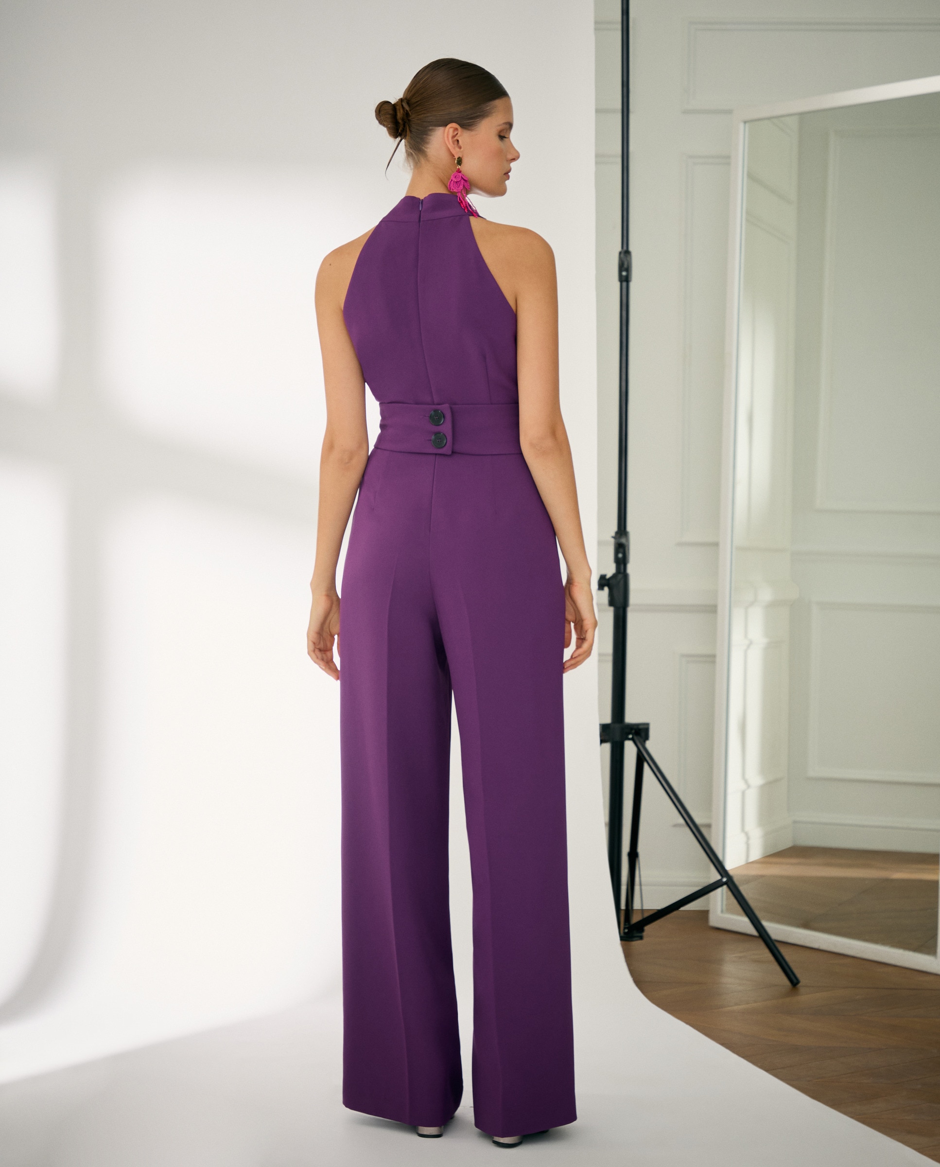 Macacão com Decote Halter Roxo-3