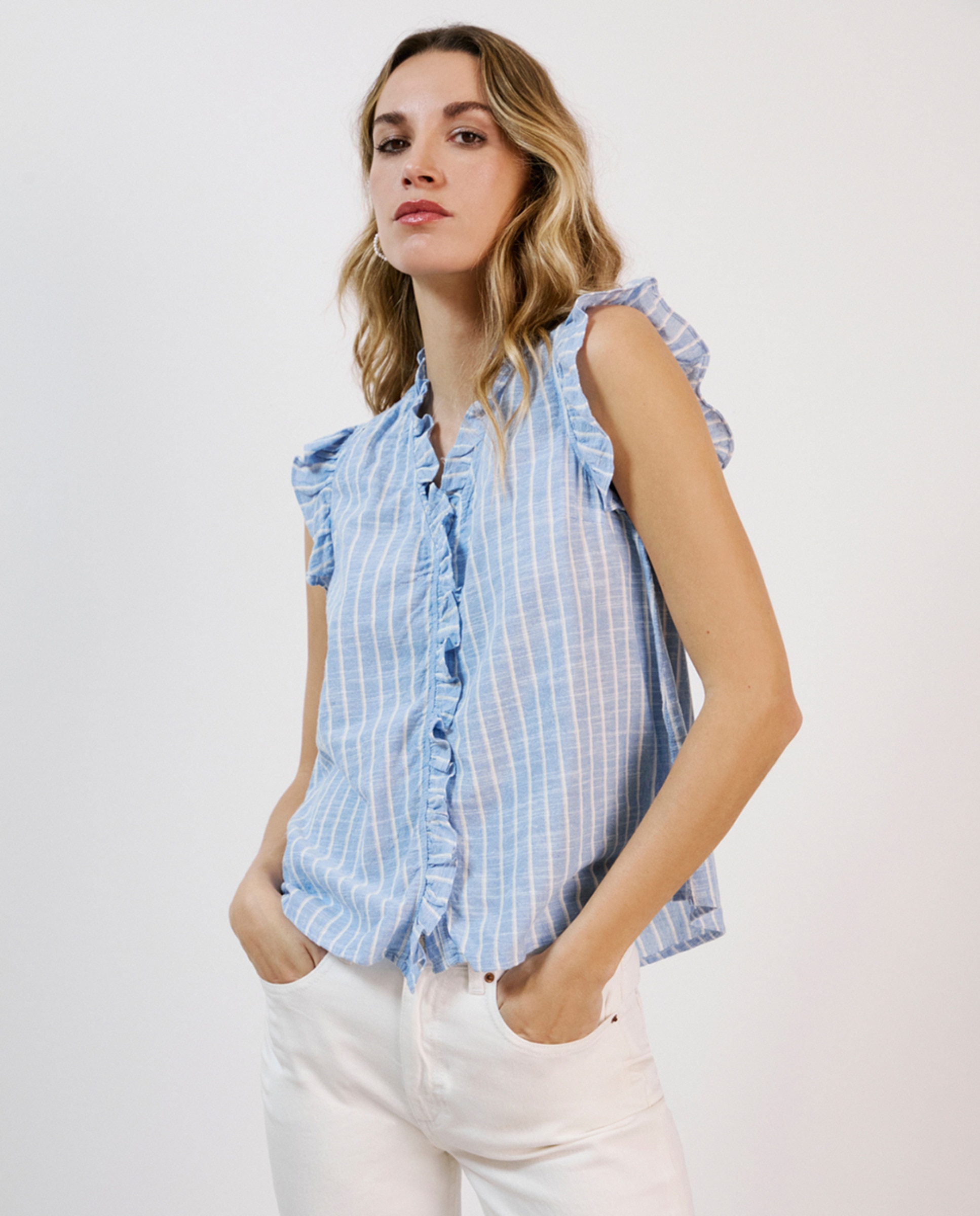 Camisa com Folhos e Manga à Cava Azul-claro-1