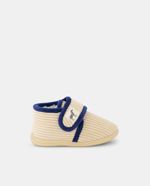Imagem 0 de Pantufas Tipo Bota de Bebé em Bombazina Lisa