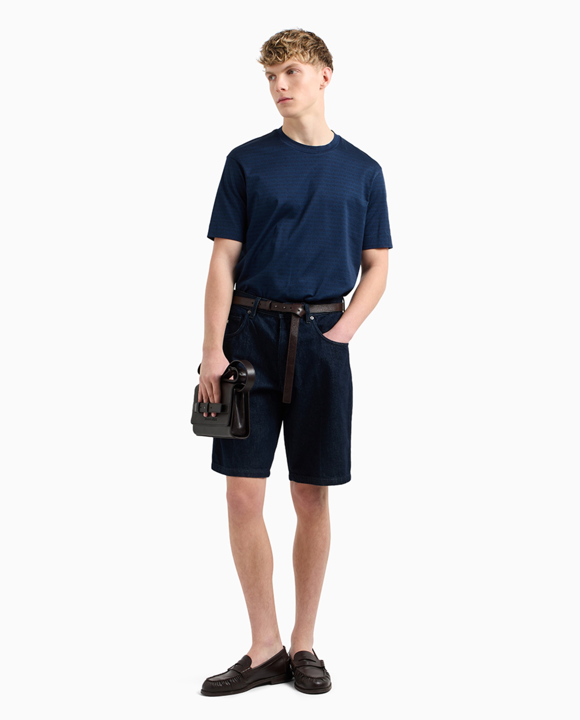 T-shirt Regular Fit com Manga Curta Preto-5