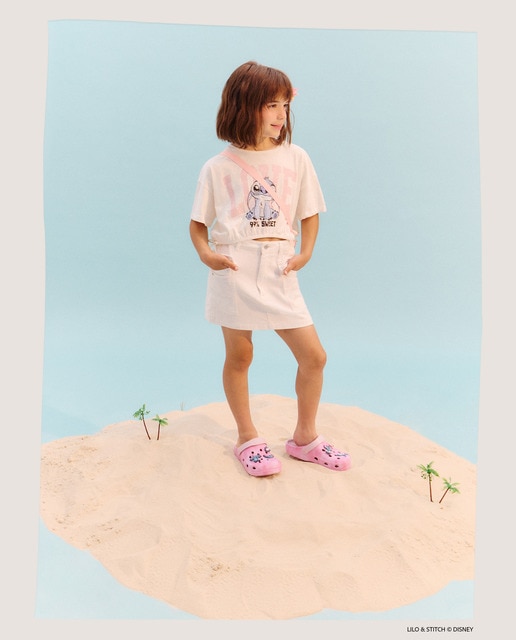 Imagem 0 de T-shirt Cropped Lilo & Stitch com Estampado Tie Dye