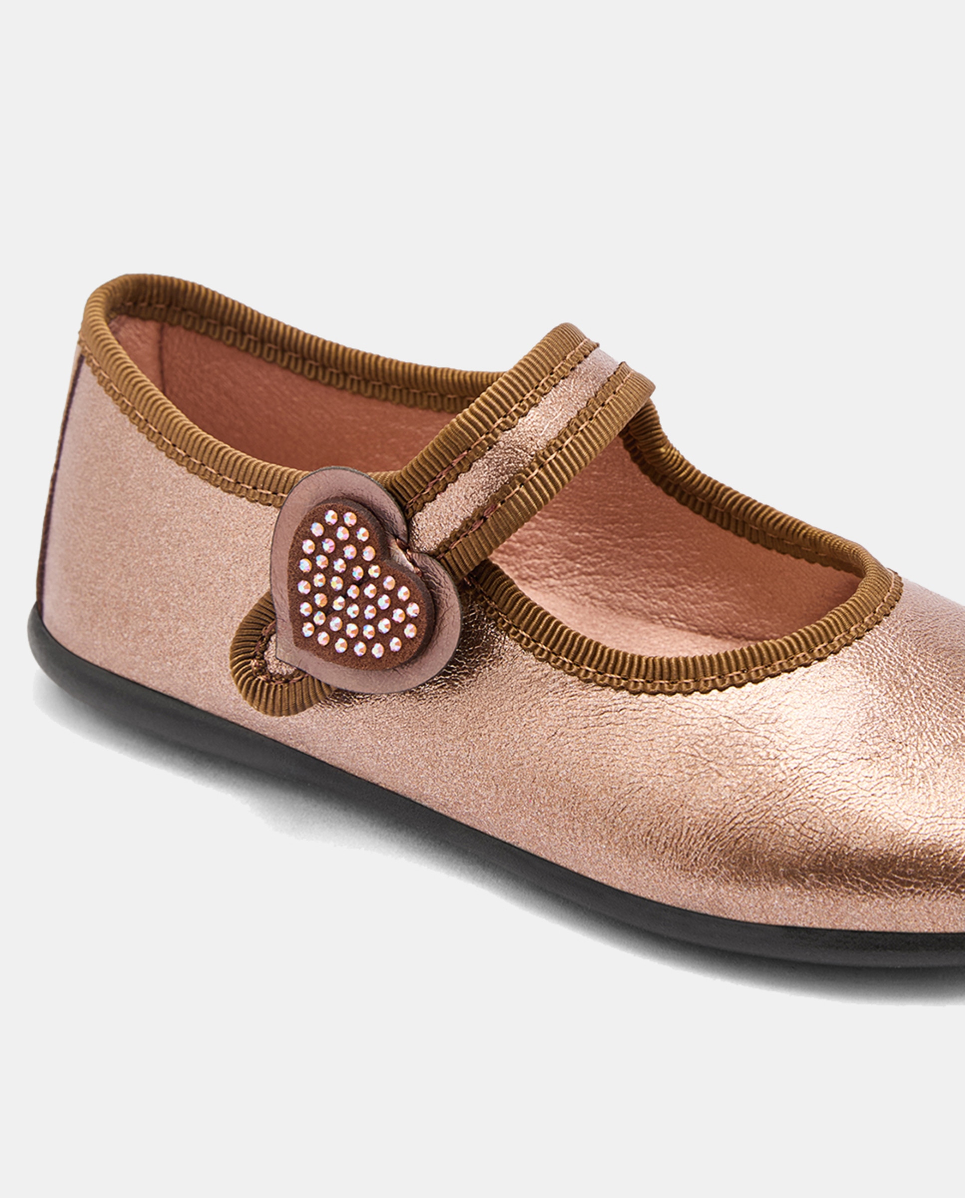 Sapatos de Presilha Metalizados com Coração de Strass Castanho-3