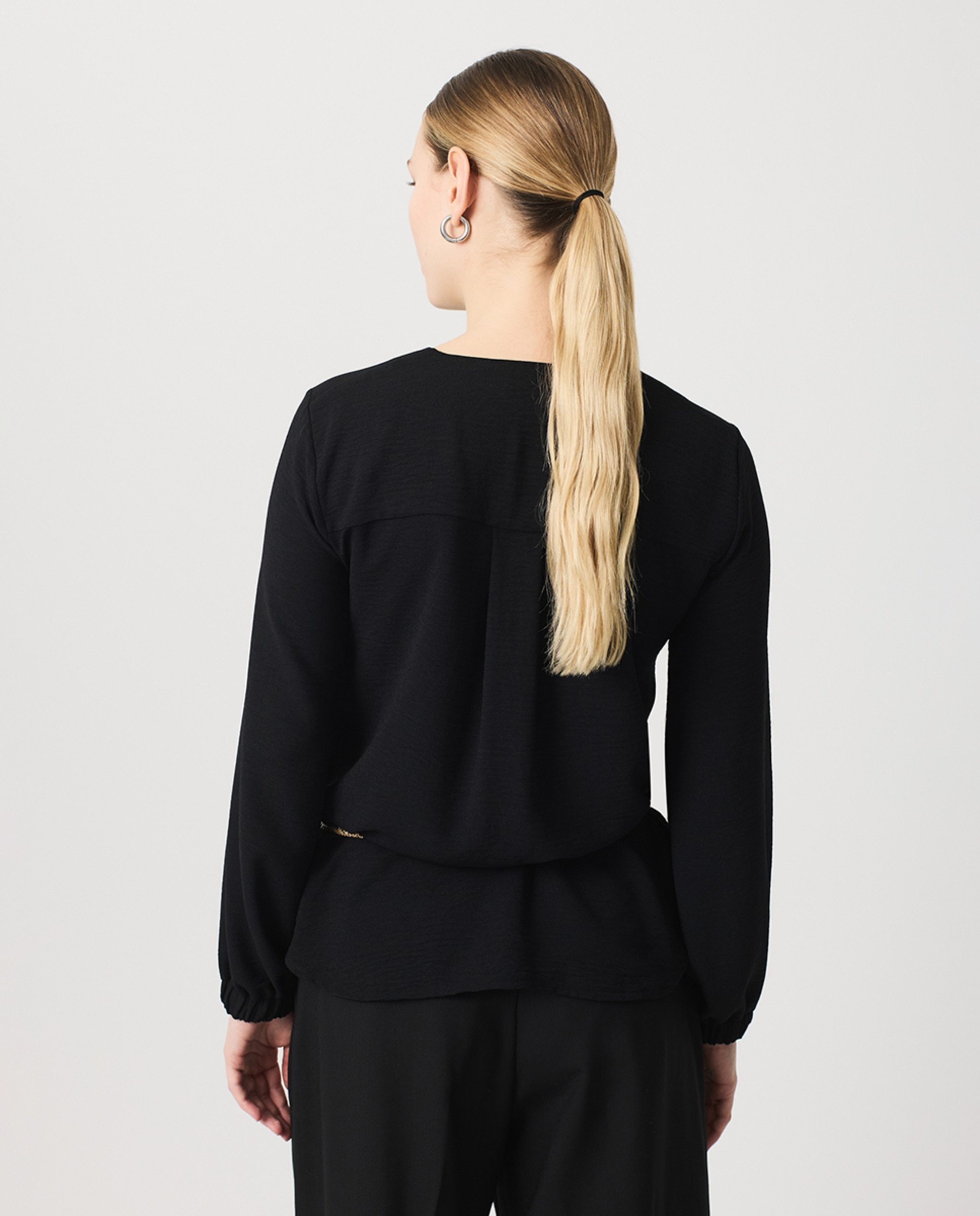 Camisa com decote redondo Preto-2