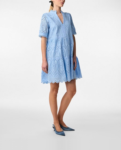 Imagen 0 de Vestido corto de mujer troquelado