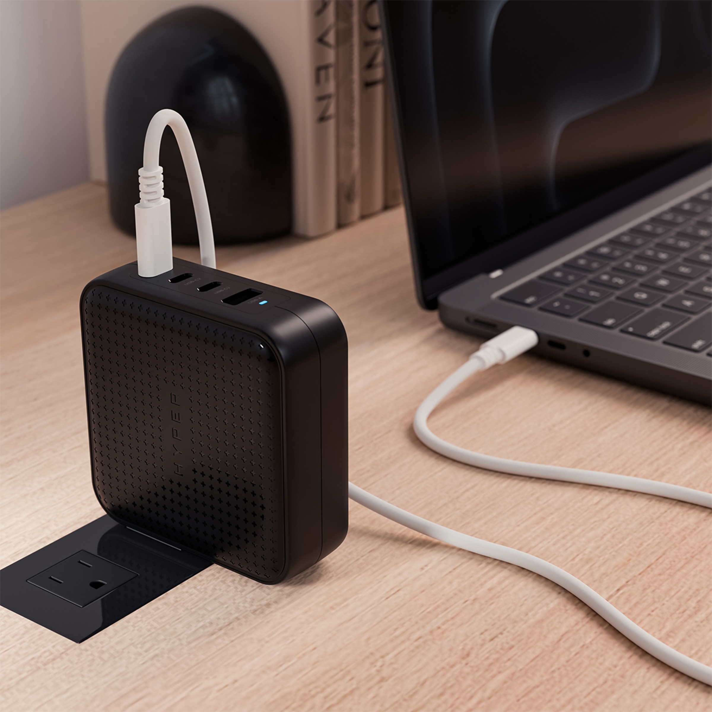 Cargador HyperJuice 100W USB-C GaN Negro-5