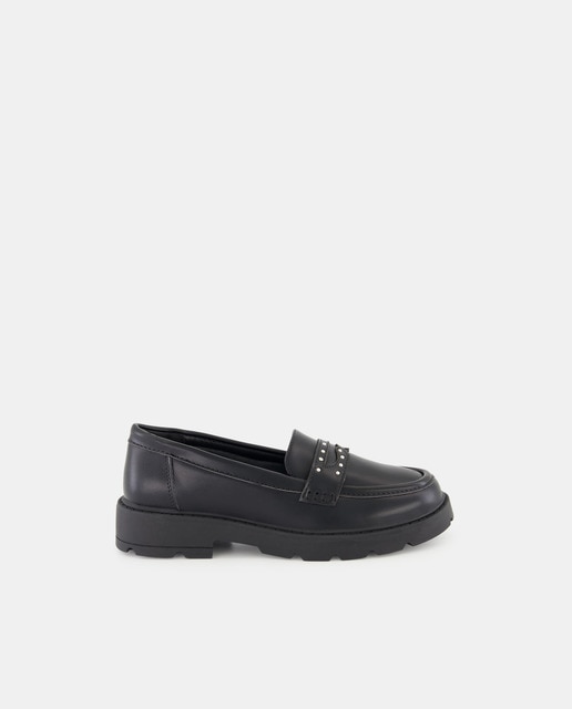 Imagem 0 de Mocassins com Travessão e Tachas