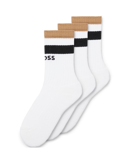 Imagen 0 de Pack de tres calcetines deportivos de hombre lisos blancos y talla única.