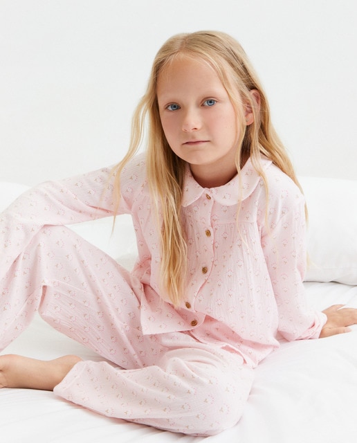 Imagem 0 de Pijama de Malha Estampado com Botões e Gola de Bebé