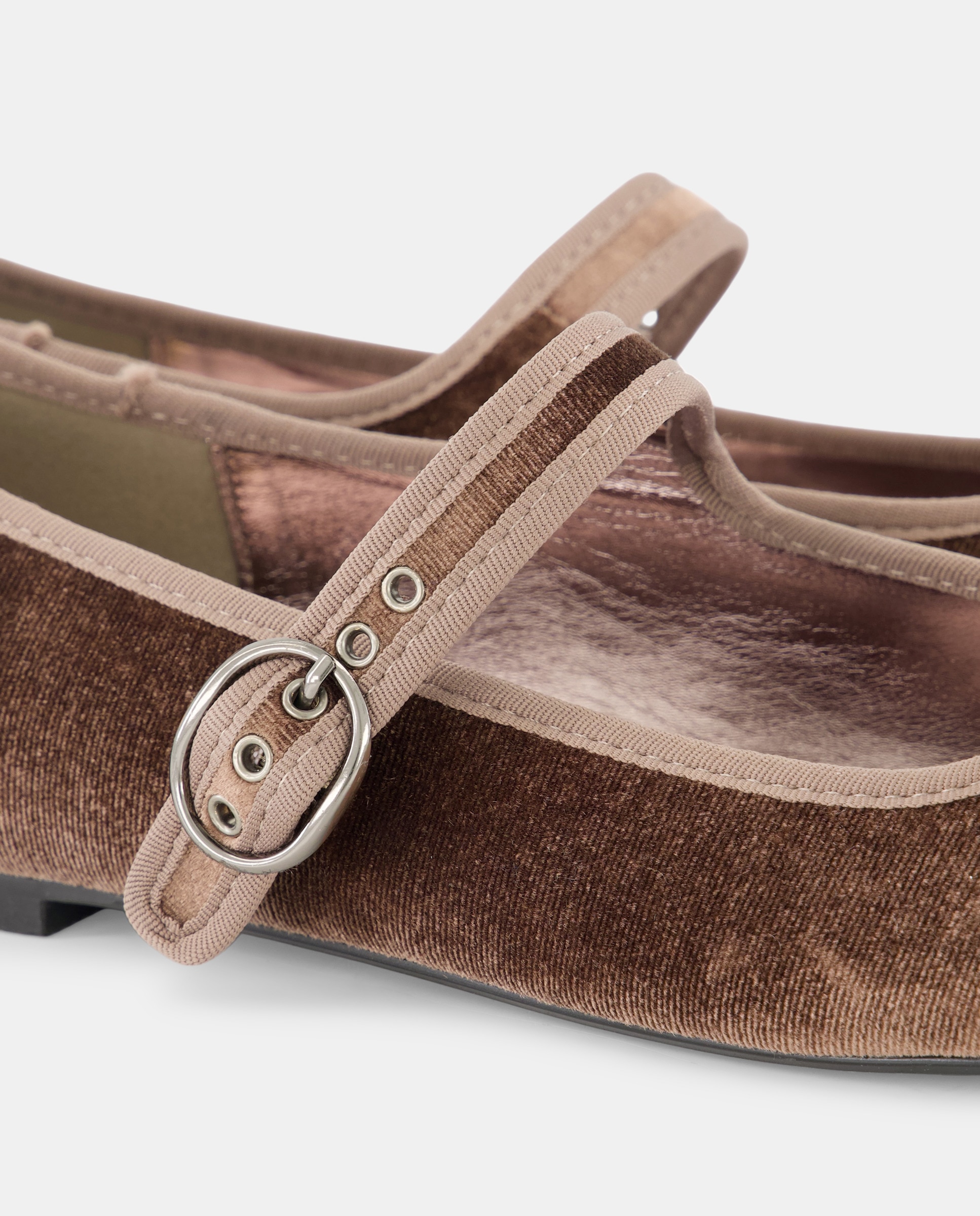Sapatos de Presilha em Veludo com Presilha - Cor de Vison Vison Claro-5
