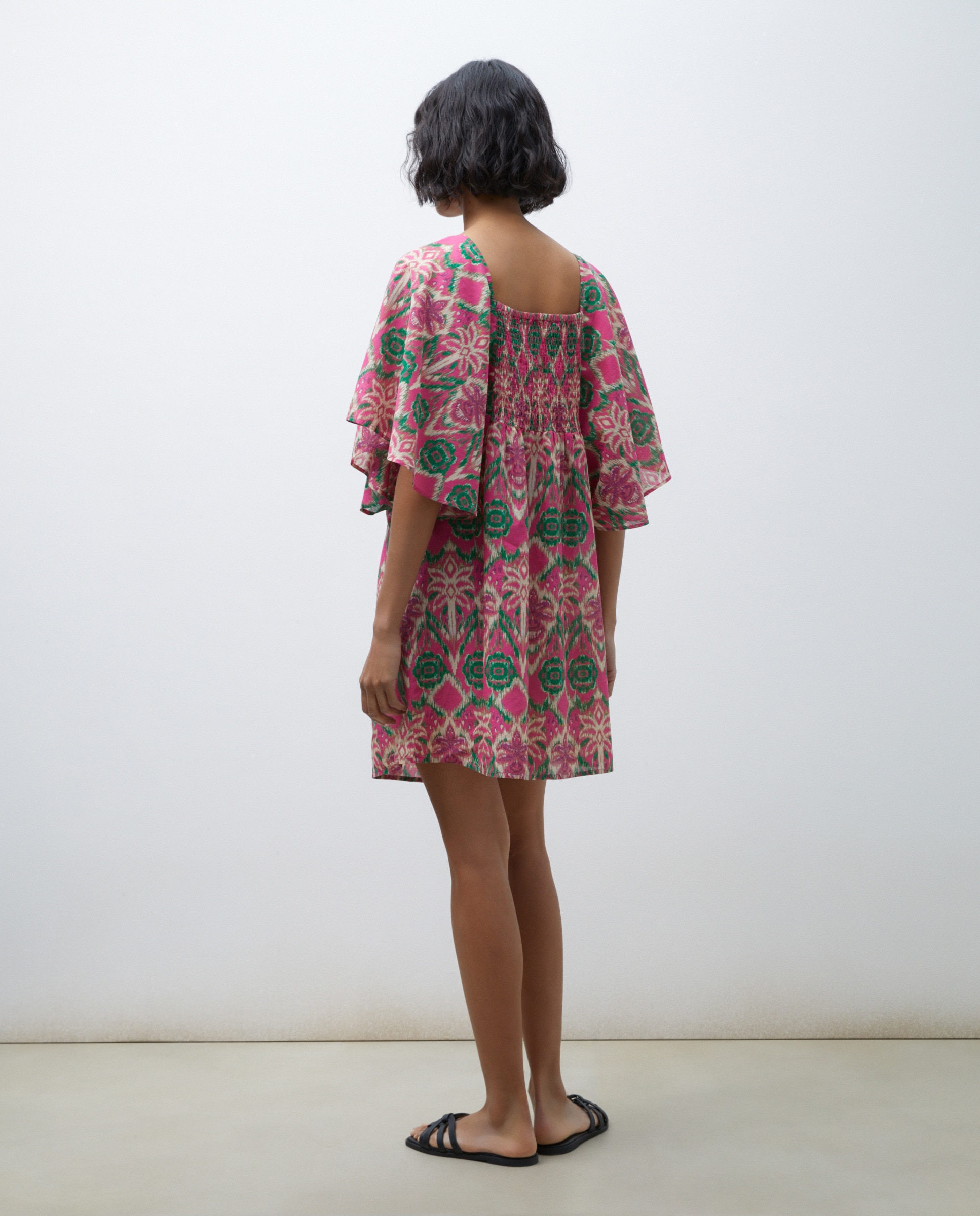 Vestido Curto de Praia com Estampado Buganvília-3
