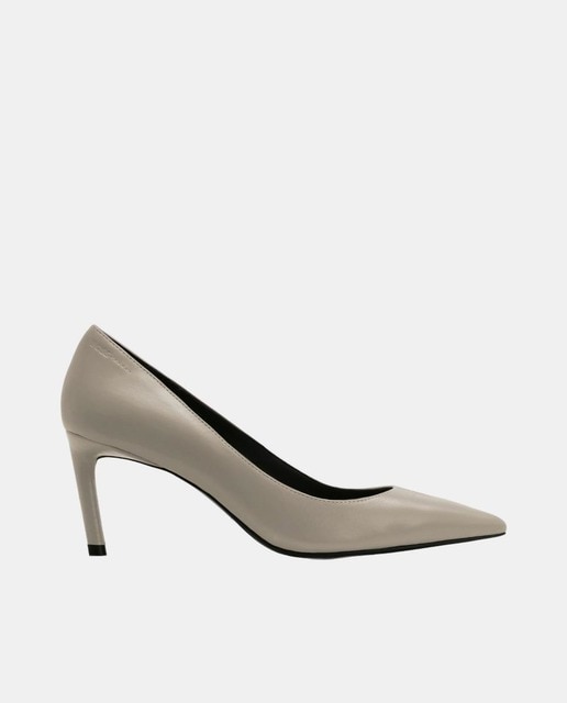 Imagem 0 de Sapatos de Salto em Pele