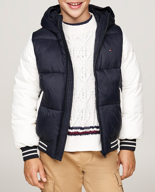 Imagen 0 de Chaqueta acolchada de niño con capucha y cierre de cremallera