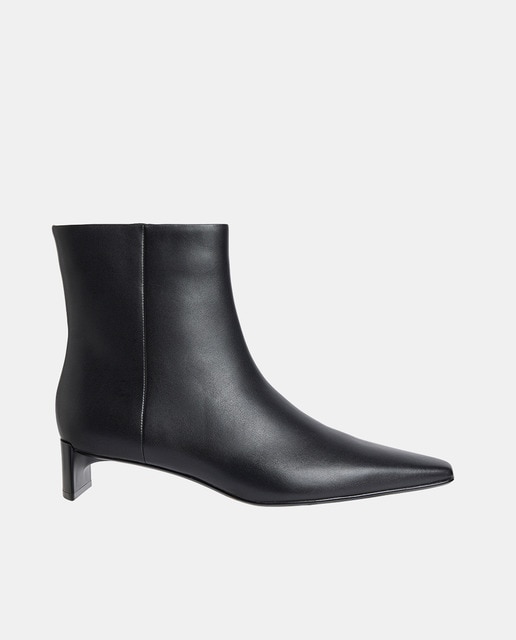 Imagen 0 de Botines de mujer en piel con tacón bajo