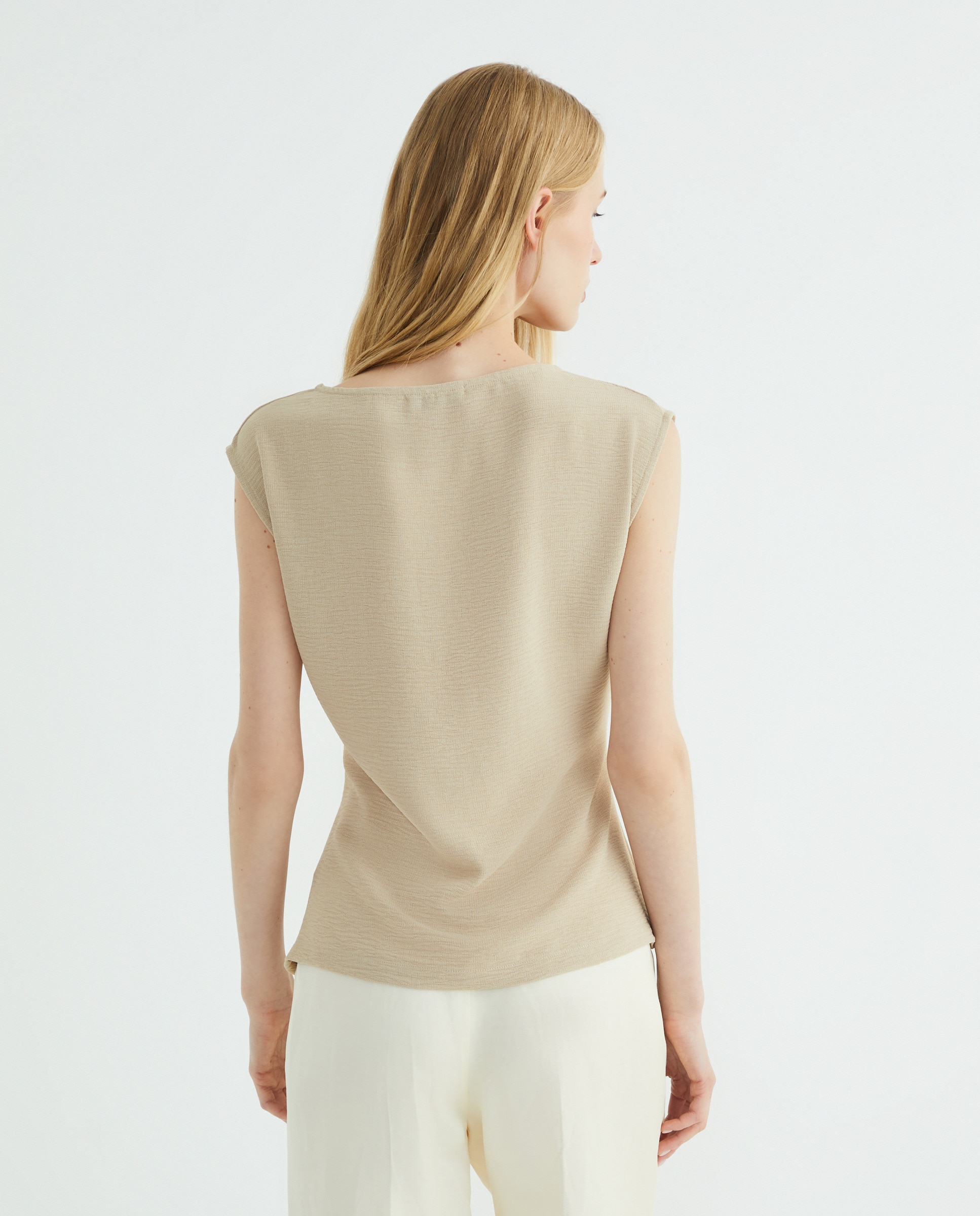 Blusa de Decote Redondo Aberto sem Mangas Branco-3