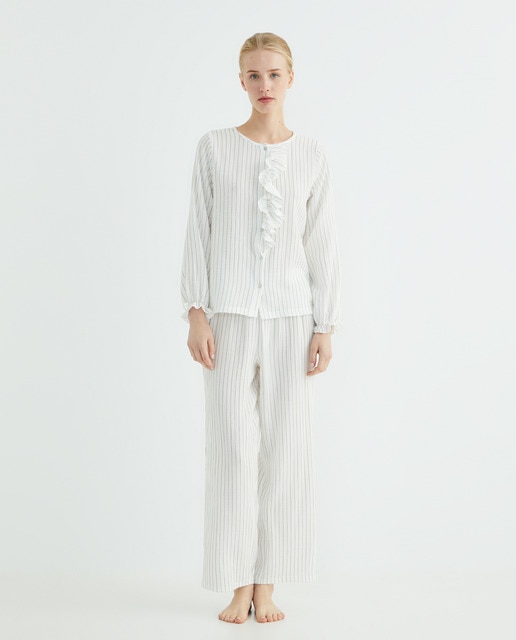 Imagen 0 de Pijama de mujer con volantes