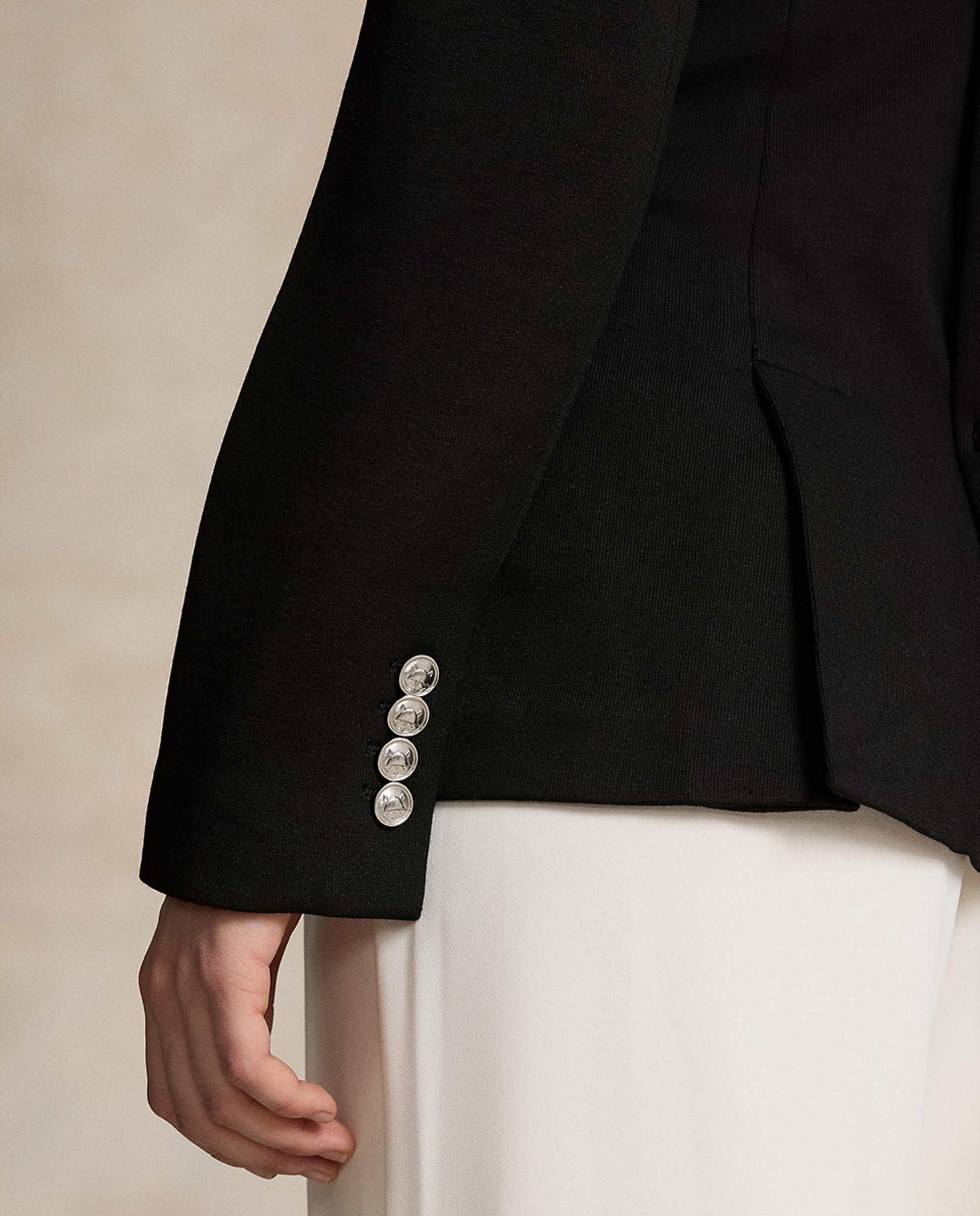 Blazer com Bolsos e Botões Preto-5