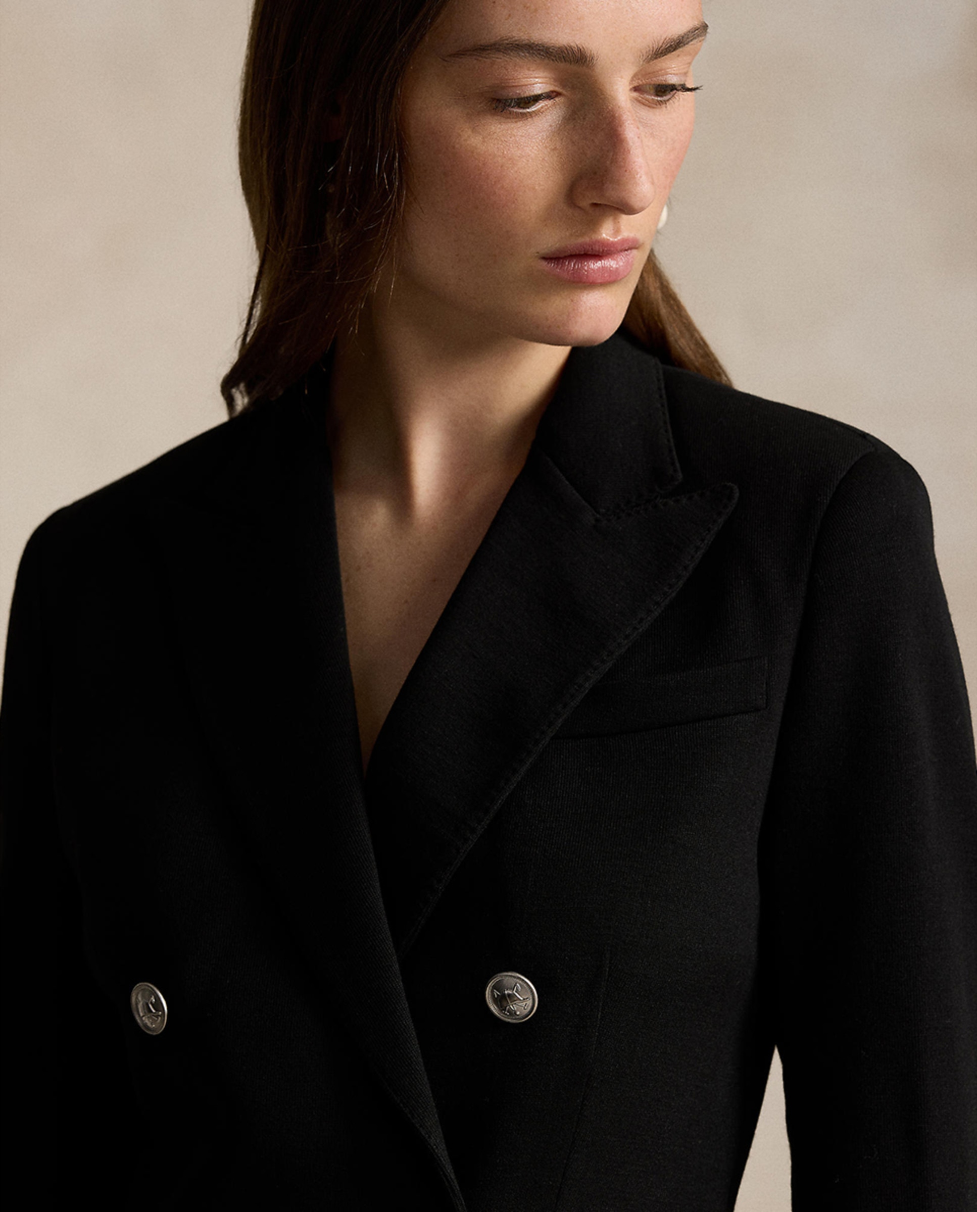 Blazer com Bolsos e Botões Preto-4