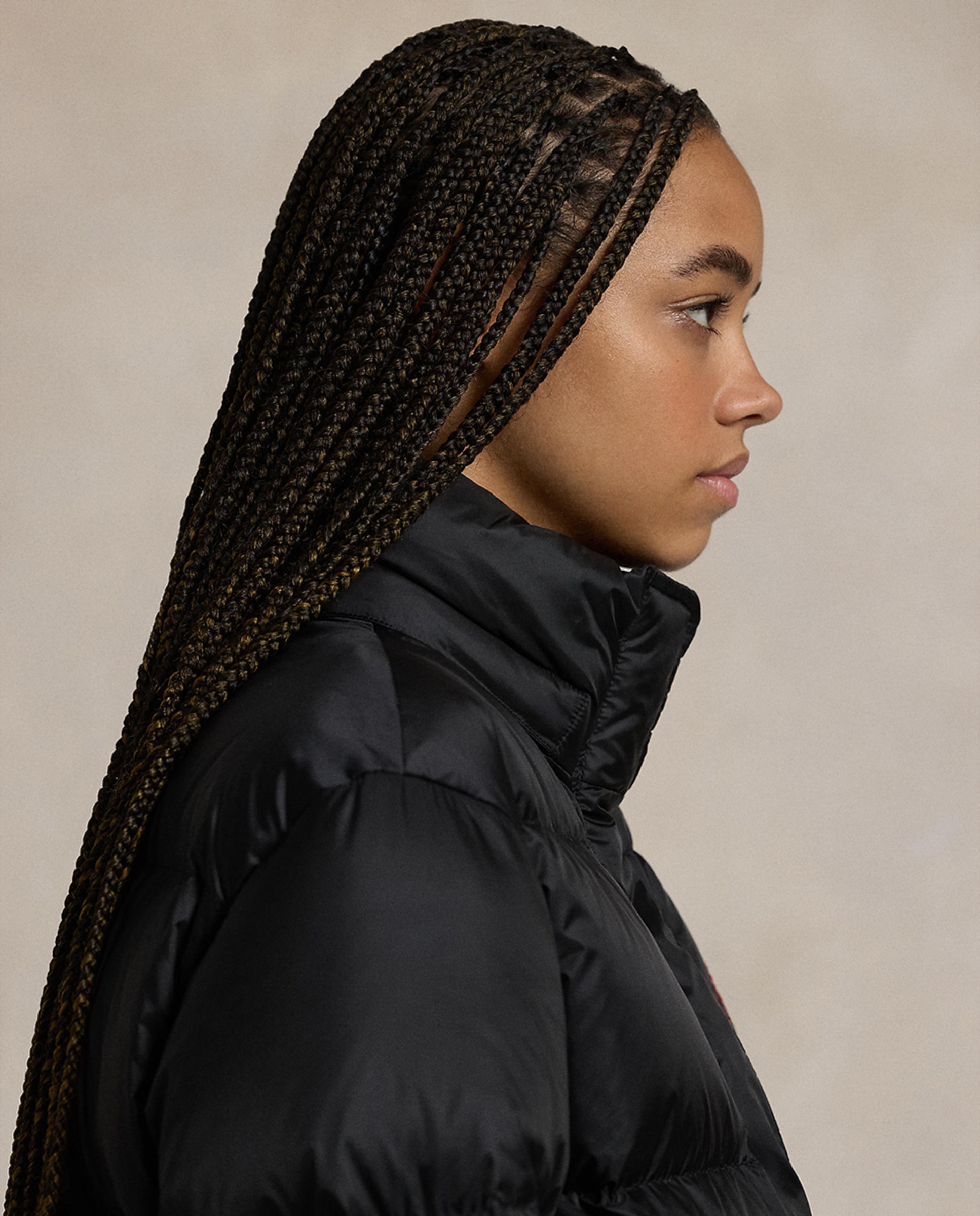 Blusão Acolchoado com Capuz e Logótipo Preto-5