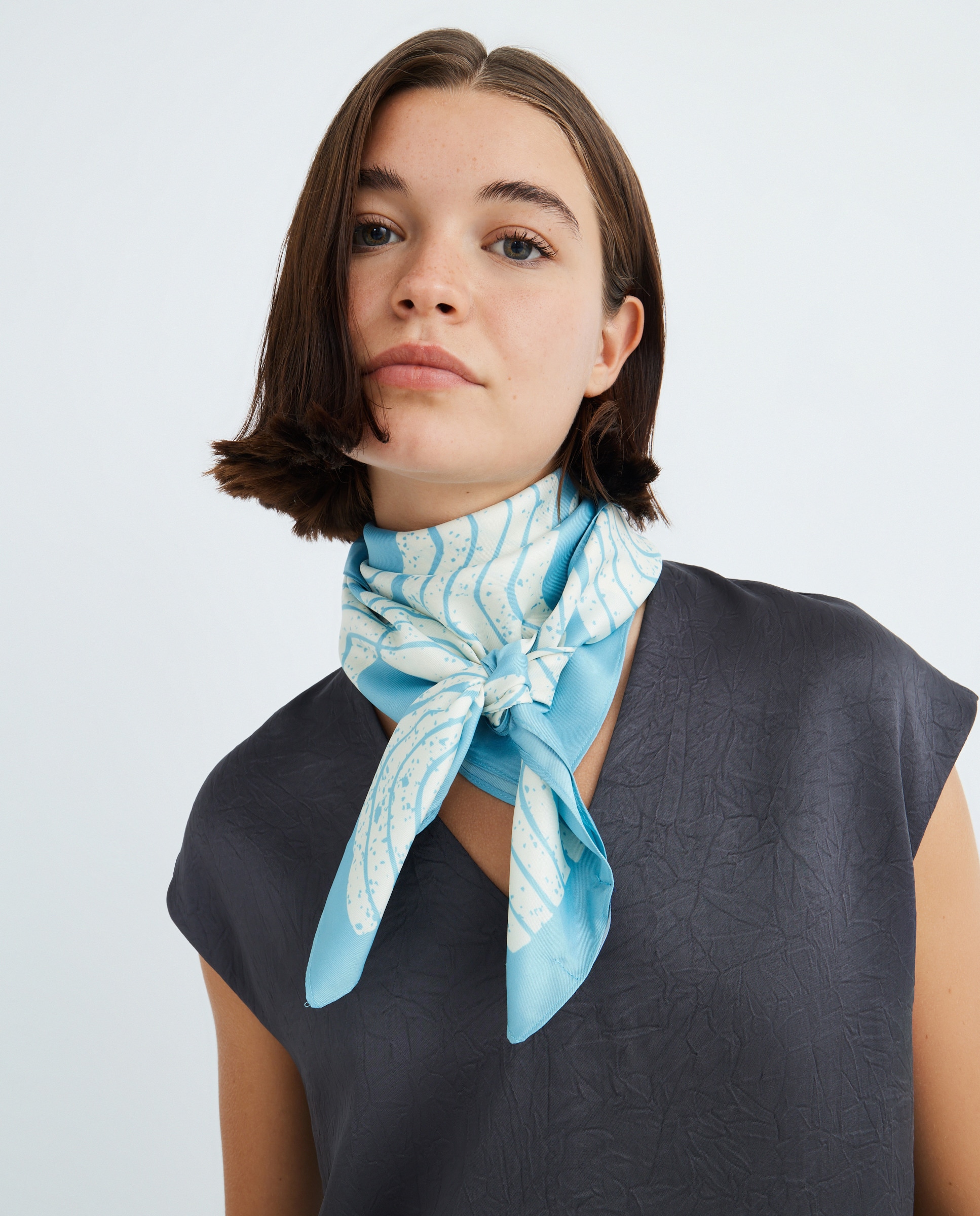 Lenço com Estampado às Bolinhas 400 Azul-3